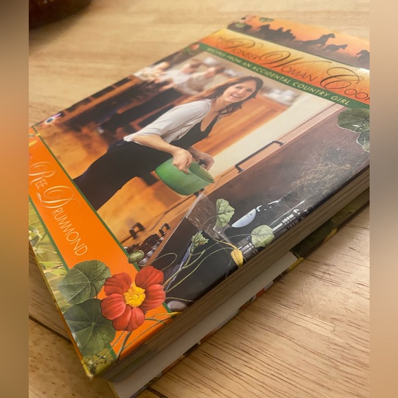 Book of The Pioneer Woman - Picture 6 of 9